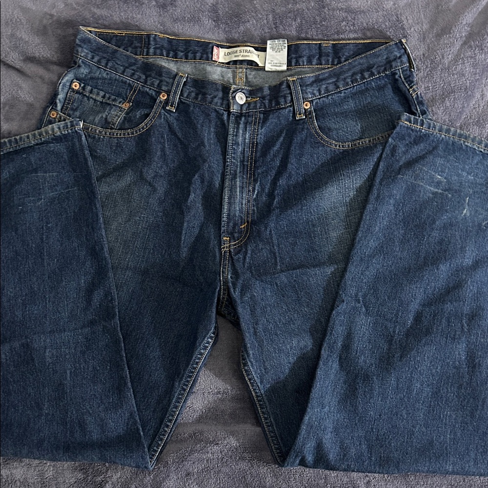 Levi's Relaxed Fit Dark Blue Jeans